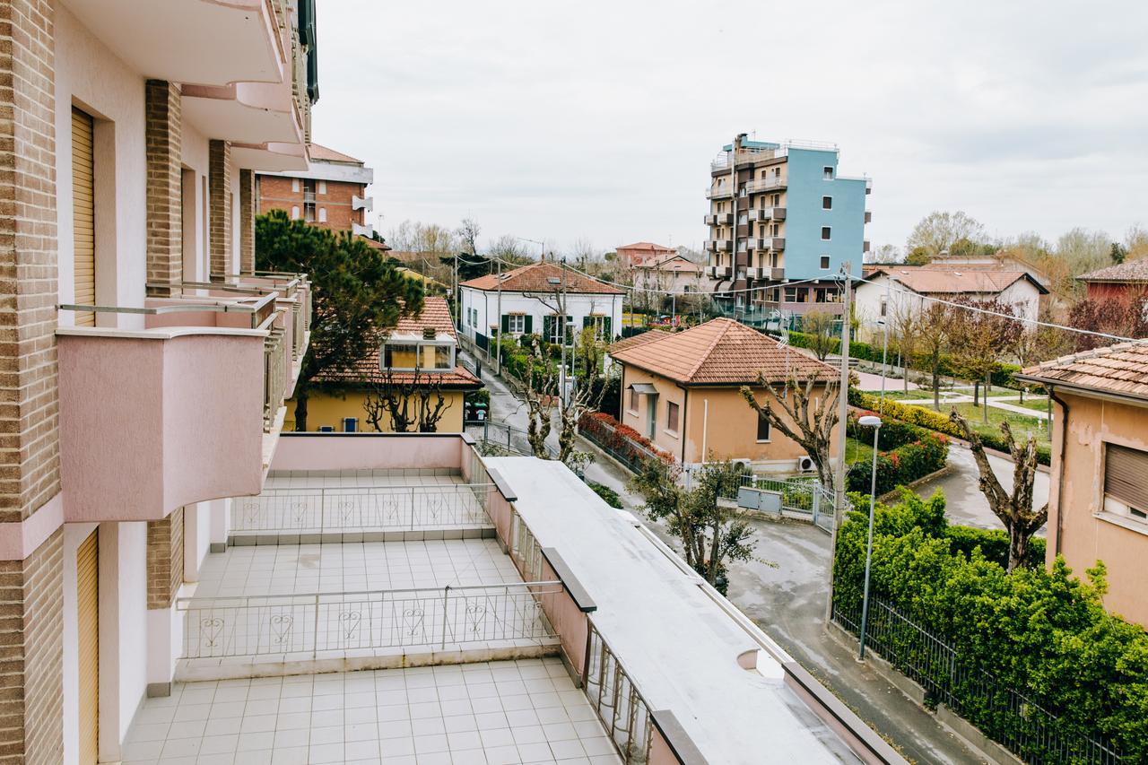 Hotel Villa Claudia Bellaria-Igea Marina Eksteriør billede